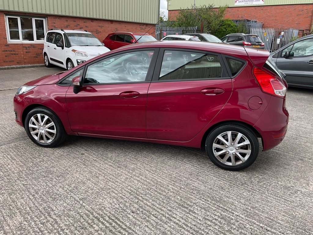 Ford Fiesta Hatchback 1.2 Style DA64CBV Red #3