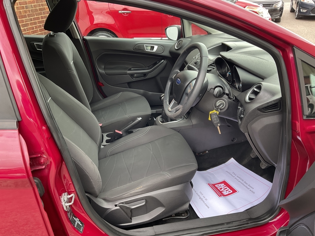 Ford Fiesta Hatchback 1.2 Style DA64CBV Red #6