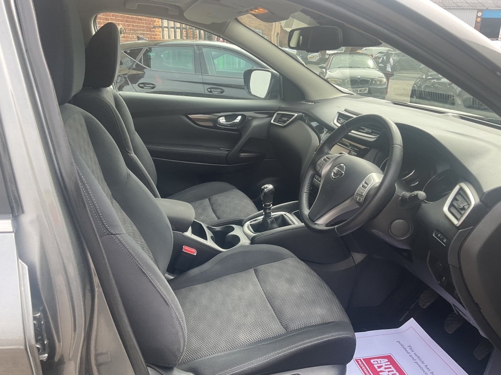 Nissan Qashqai Qashqai N-connecta Dci Black #17