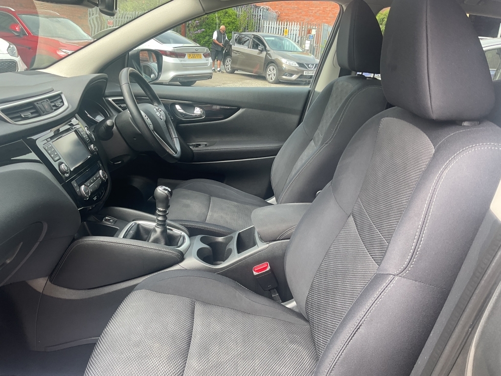 Nissan Qashqai Qashqai N-connecta Dci Black #28