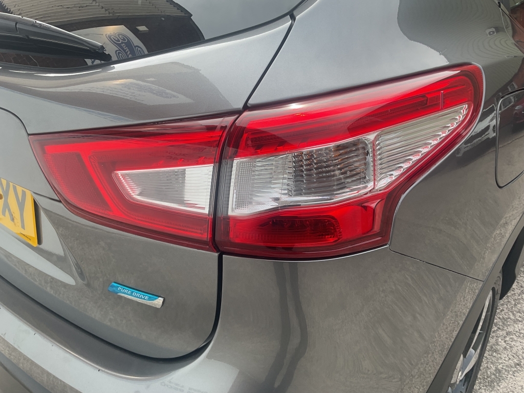 Nissan Qashqai Qashqai N-connecta Dci Black #32