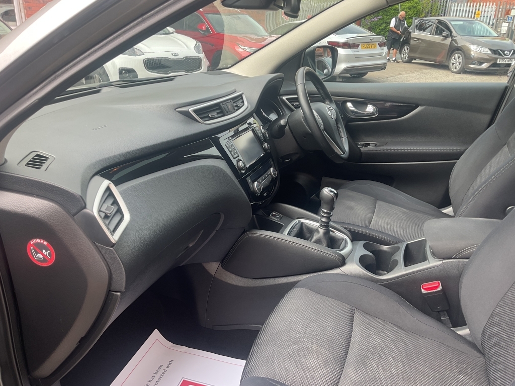 Nissan Qashqai Qashqai N-connecta Dci Black #27