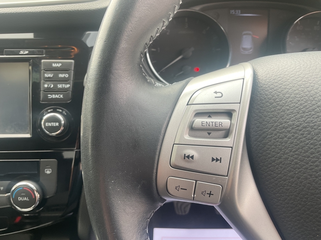 Nissan Qashqai Qashqai N-connecta Dci Black #15