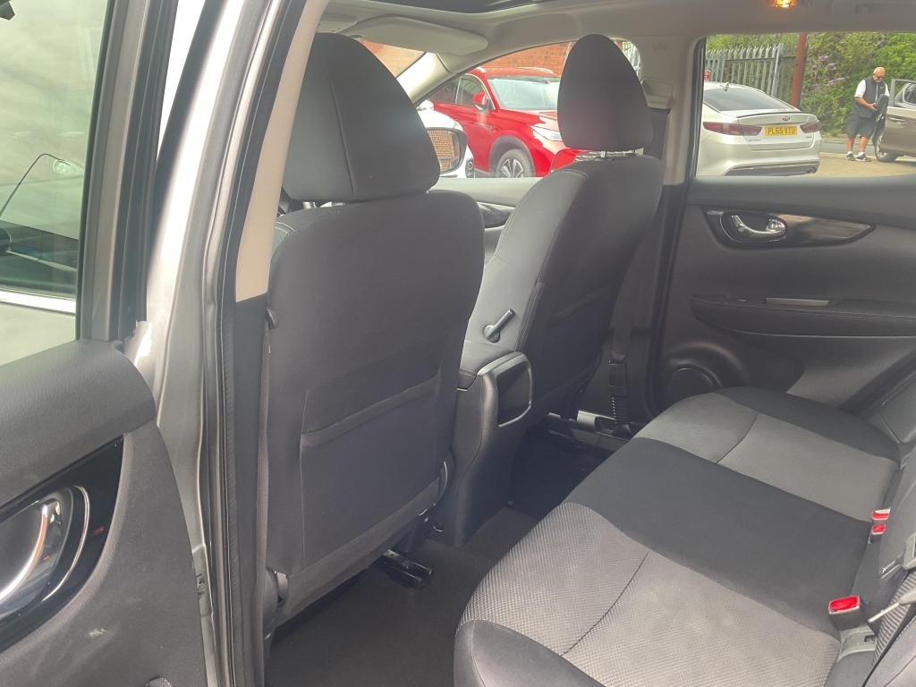Nissan Qashqai Qashqai N-connecta Dci Black #25