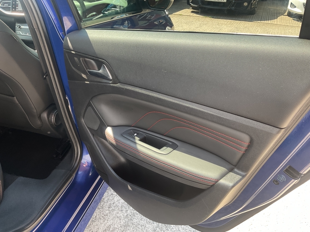 Peugeot 308 Peugeot 308 Sportium E-thp 1.2L  #19