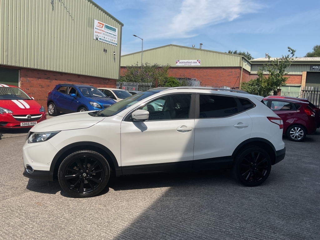 Nissan Qashqai Hatchback 1.5 Dci Tekna White #6