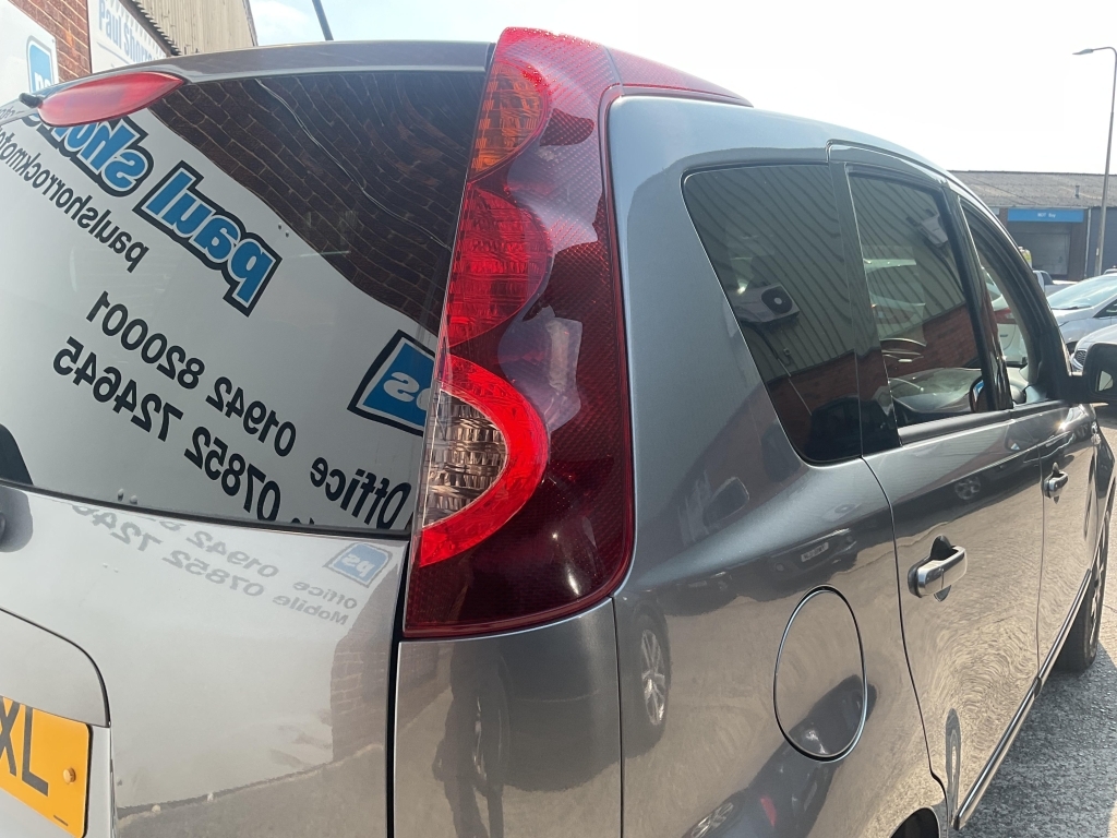 Nissan Note Hatchback Red #27