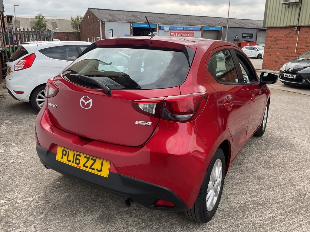 Mazda 2 Hatchback 1.5 Se-l Nav Red #5