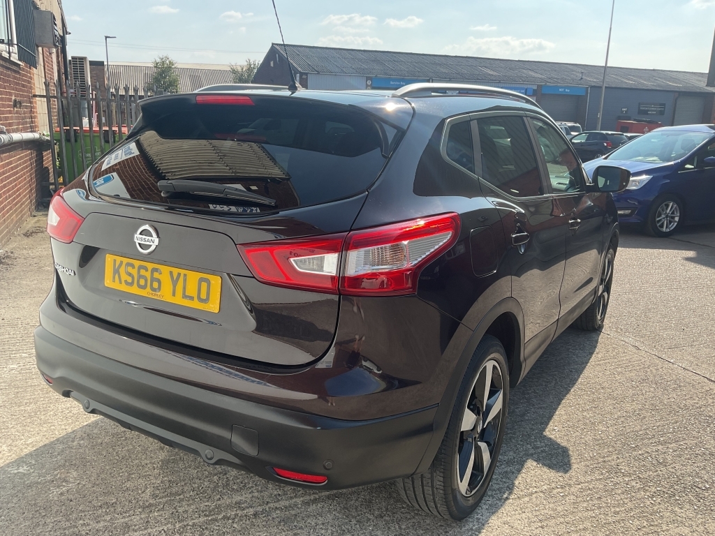 Nissan Qashqai Hatchback 1.6 N-connecta Dci Black #5