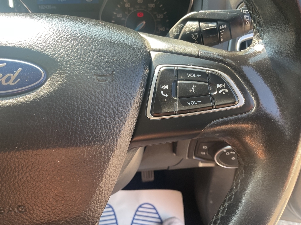 Ford Focus Focus Zetec Silver #17