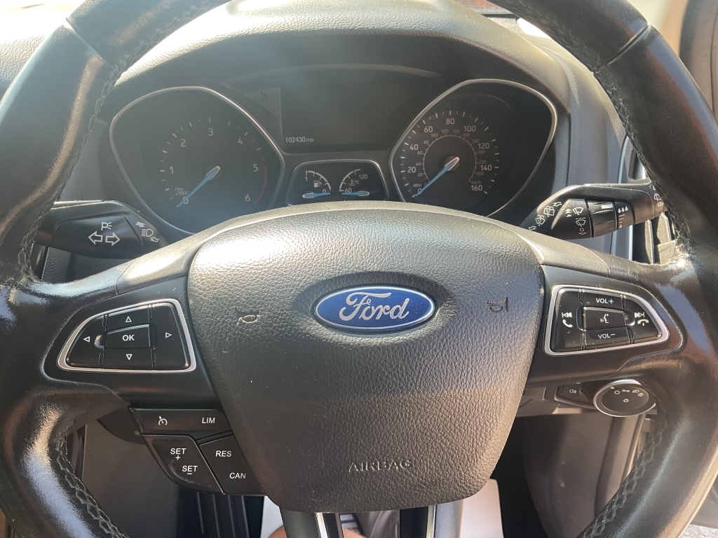 Ford Focus Focus Zetec Silver #10
