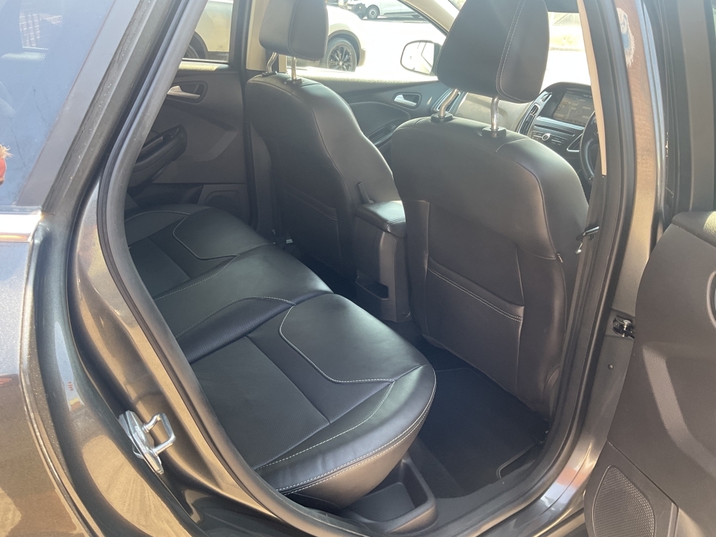 Ford Focus Focus Zetec Silver #21