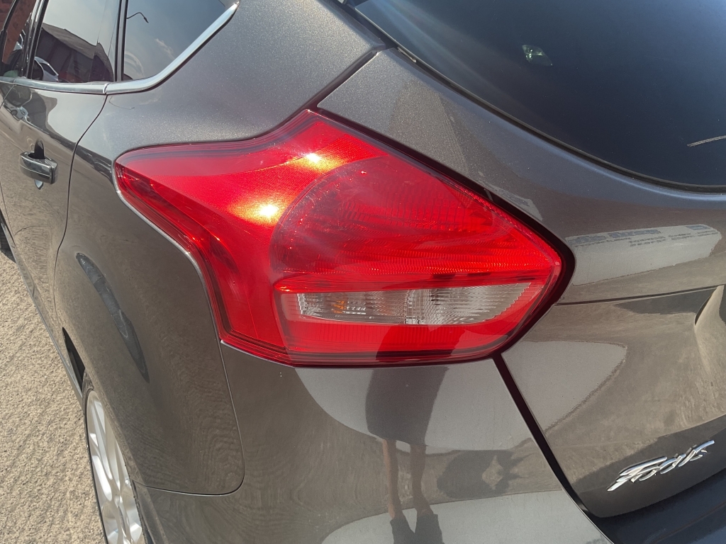 Ford Focus Focus Zetec Silver #29