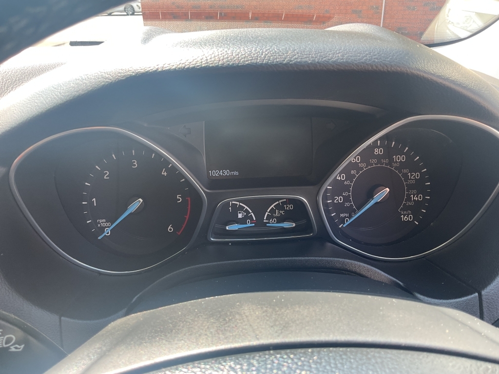 Ford Focus Focus Zetec Silver #9