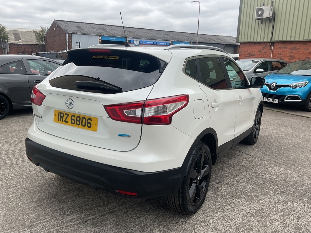 Nissan Qashqai Hatchback 1.5 Dci N-tec Plus White #5
