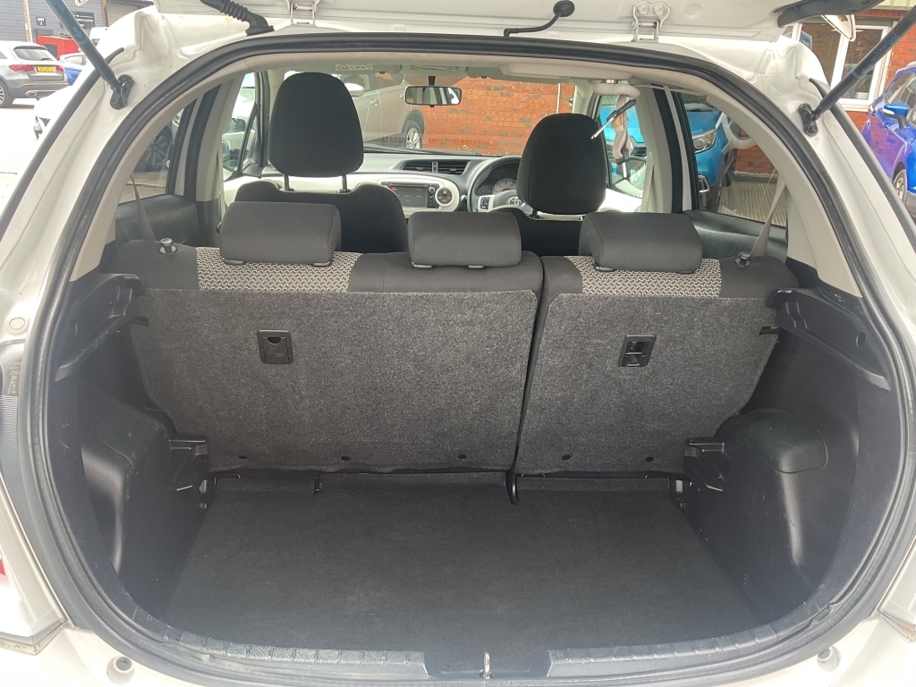 Toyota Yaris Hatchback White #22