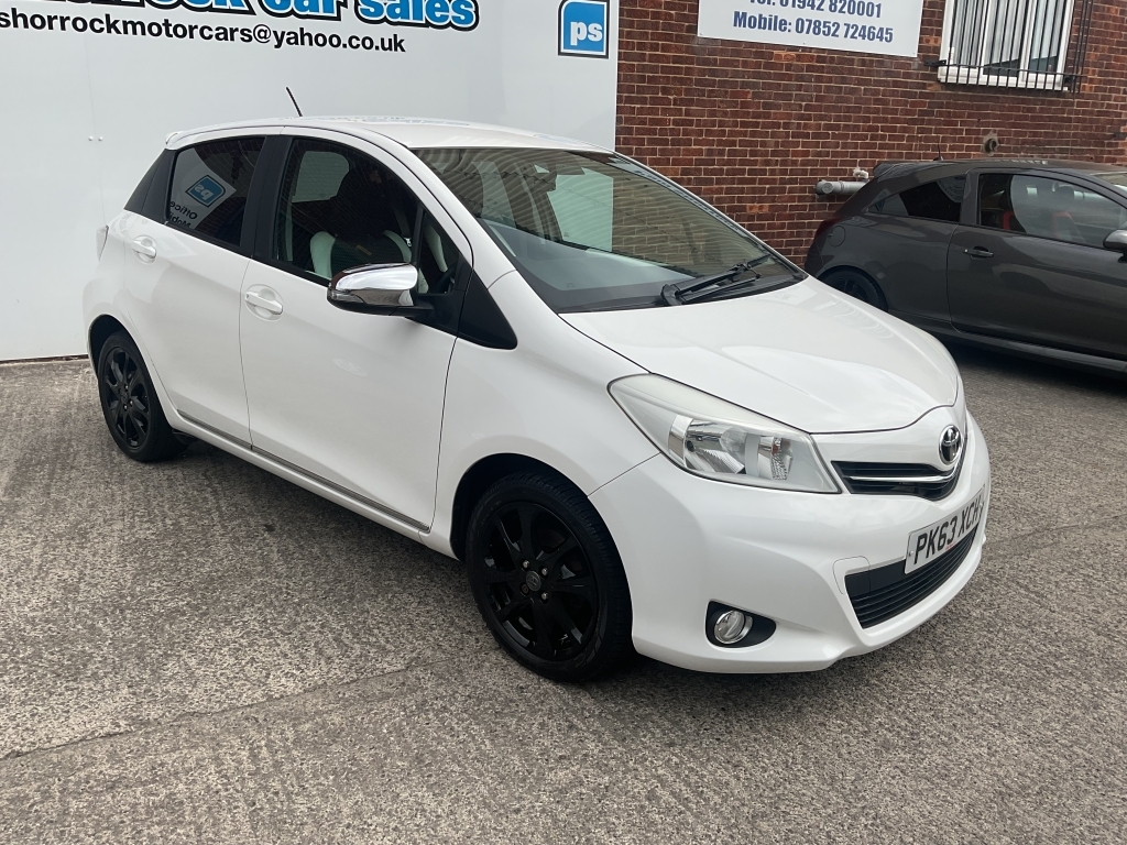 Toyota Yaris Hatchback White #7