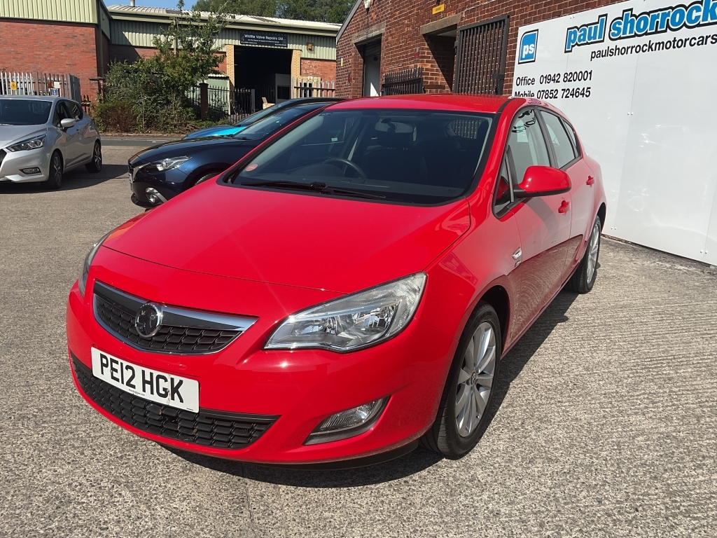 Vauxhall Astra Hatchback 1.4 Active Red #3