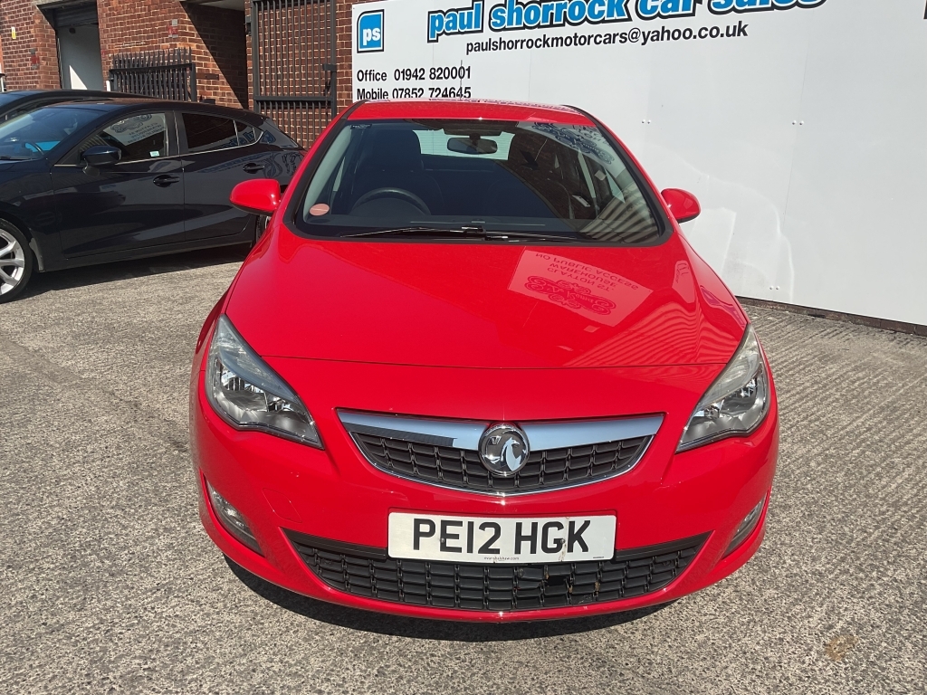 Vauxhall Astra Hatchback 1.4 Active Red #2