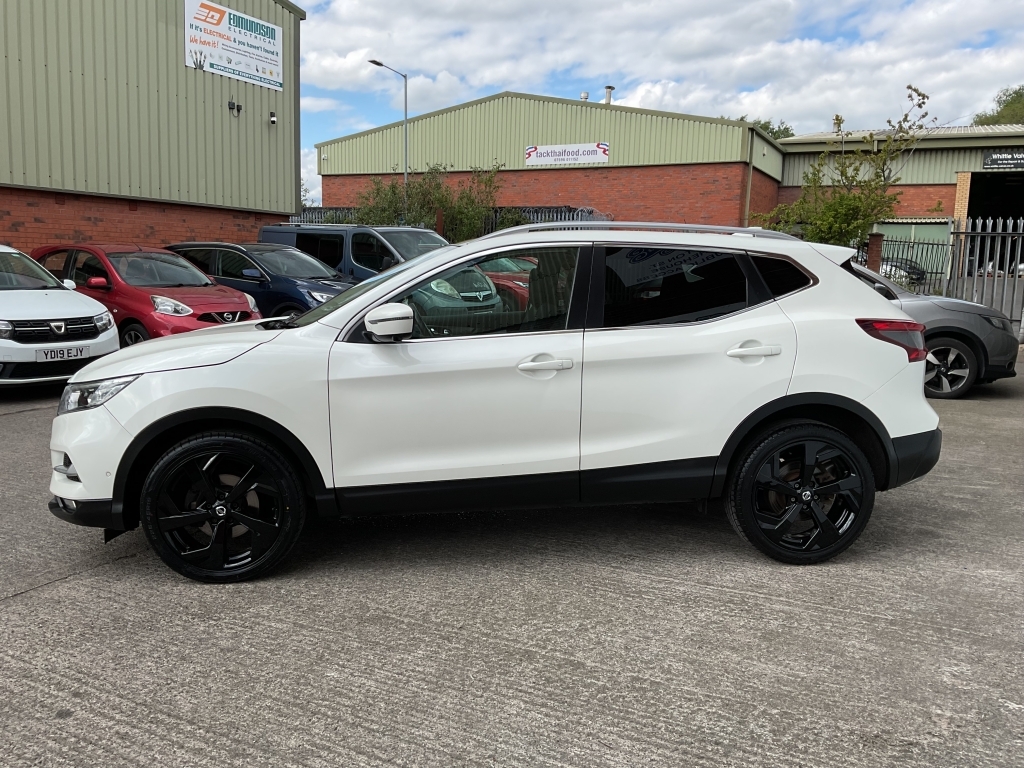 Nissan Qashqai Hatchback 1.5 Dci Tekna VN68FZE White #5
