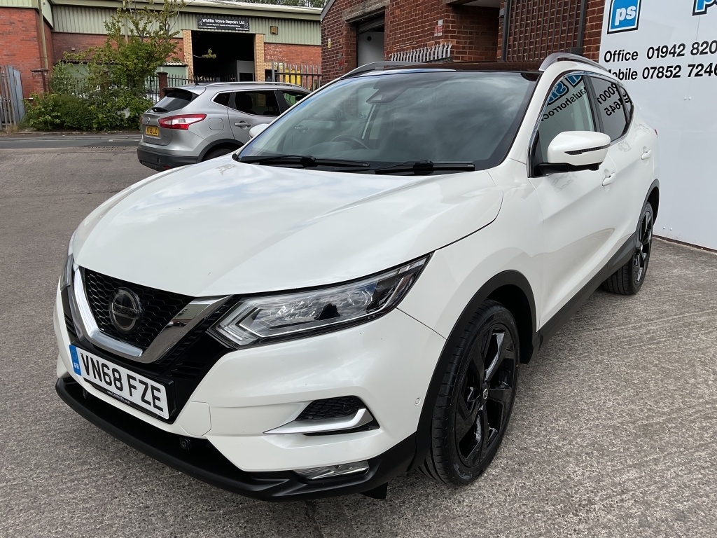 Nissan Qashqai Hatchback 1.5 Dci Tekna VN68FZE White #3