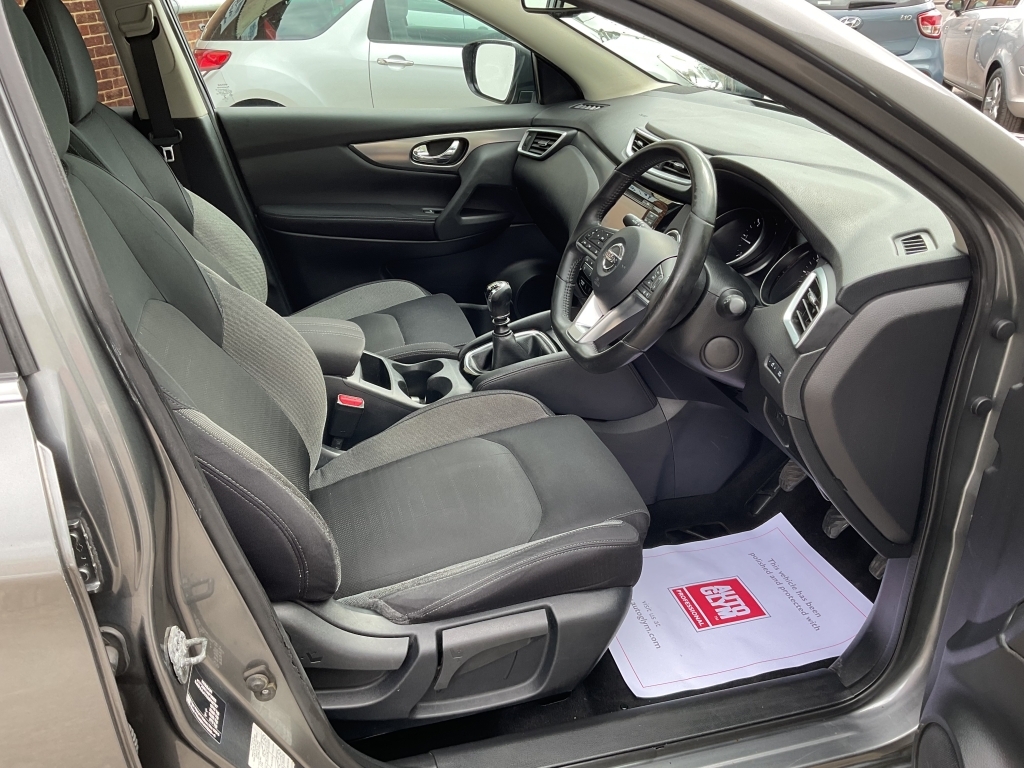 Nissan Qashqai Hatchback 1.5 N-connecta Dci Grey #6