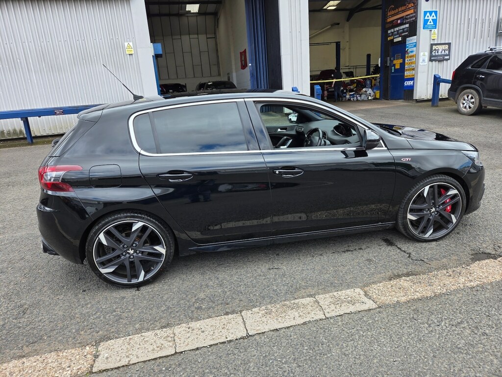Peugeot 308 1.6 Puretech 260 Gti Black #3
