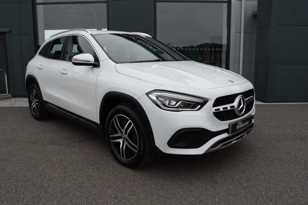 Mercedes-Benz GLA Class 2.0 Gla200d Sport Suv 8G-dct Euro 6 S SJ21EZU White #2