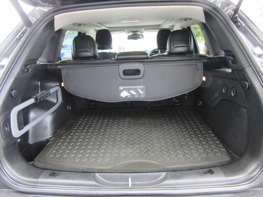 Jeep Cherokee Limited White #11