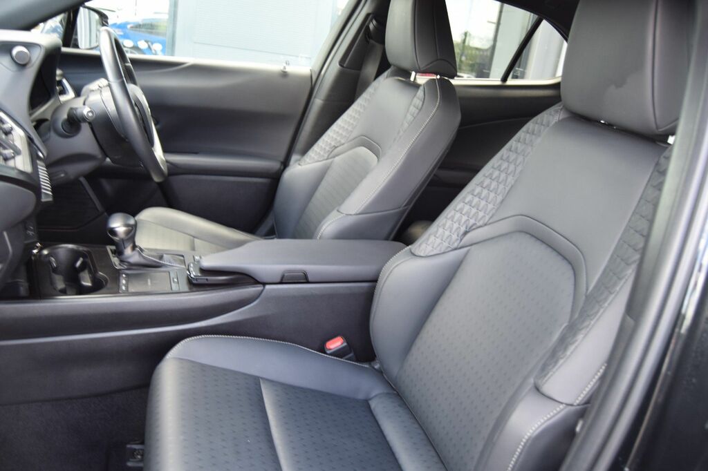 Lexus UX Ux 250H 4X2 Cvt Black #22