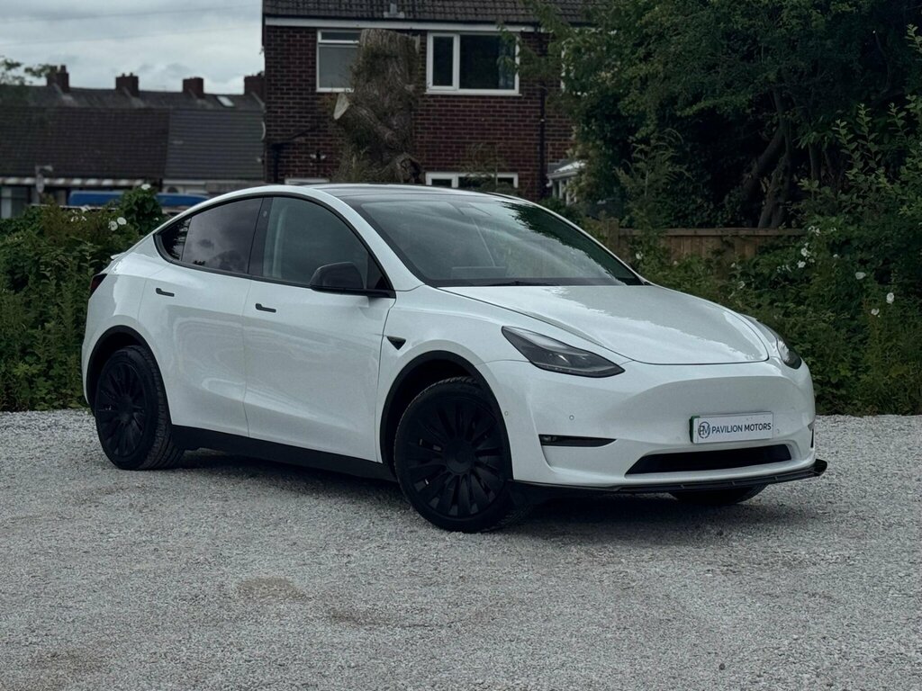 Tesla Model Y Dual Motor Long Range 4Wde White