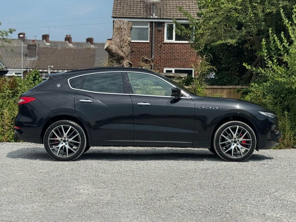 Maserati Levante V6d Auto White #9