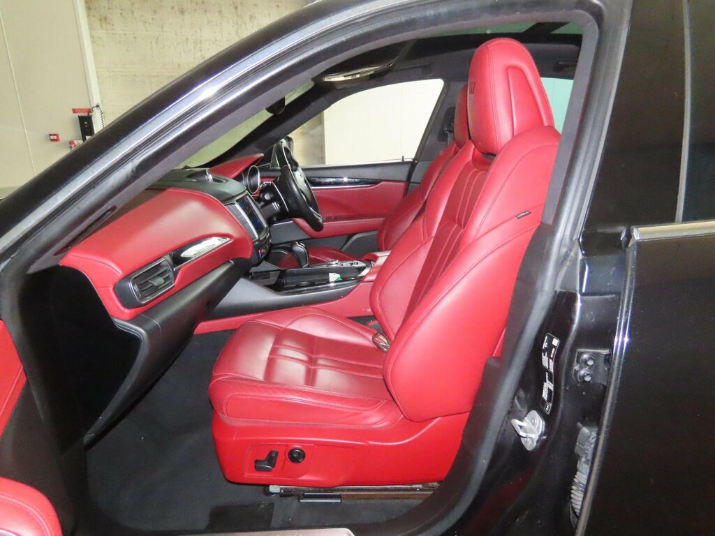 Maserati Levante 3.0D V6 Zf 4Wd Euro 6 Ss PA66FCD Black #4