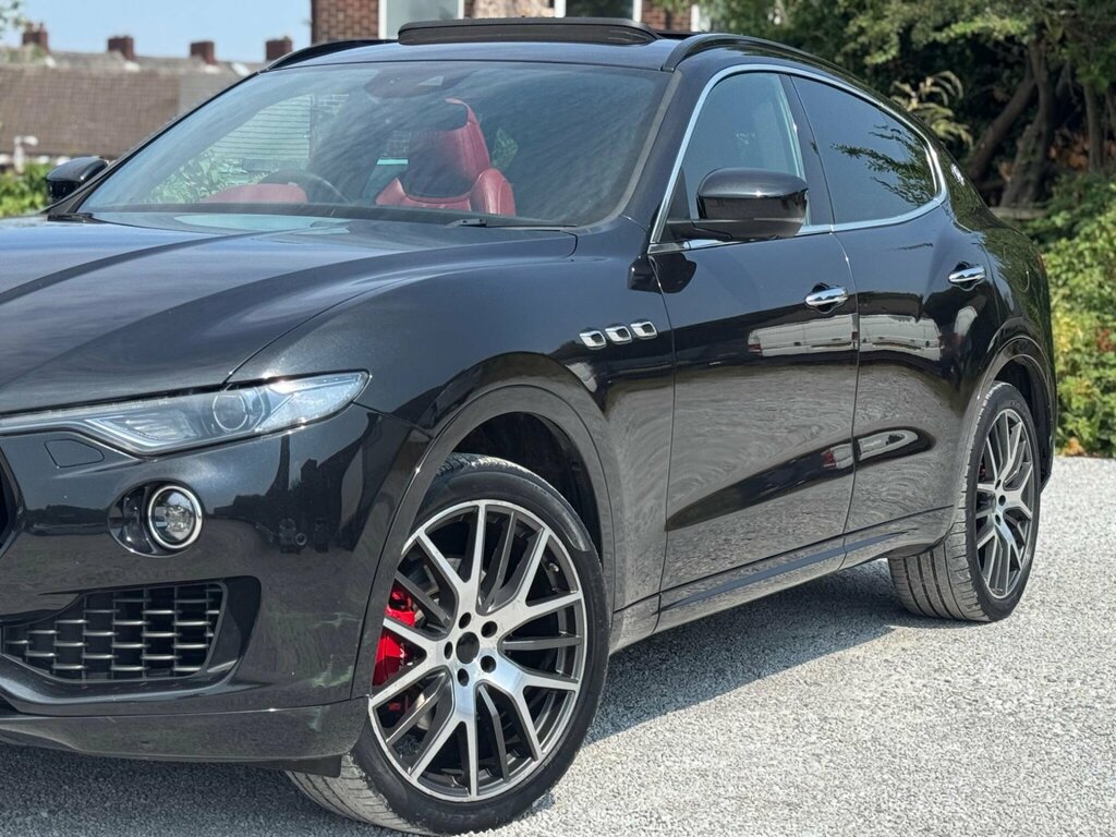 Maserati Levante V6d Auto White #60