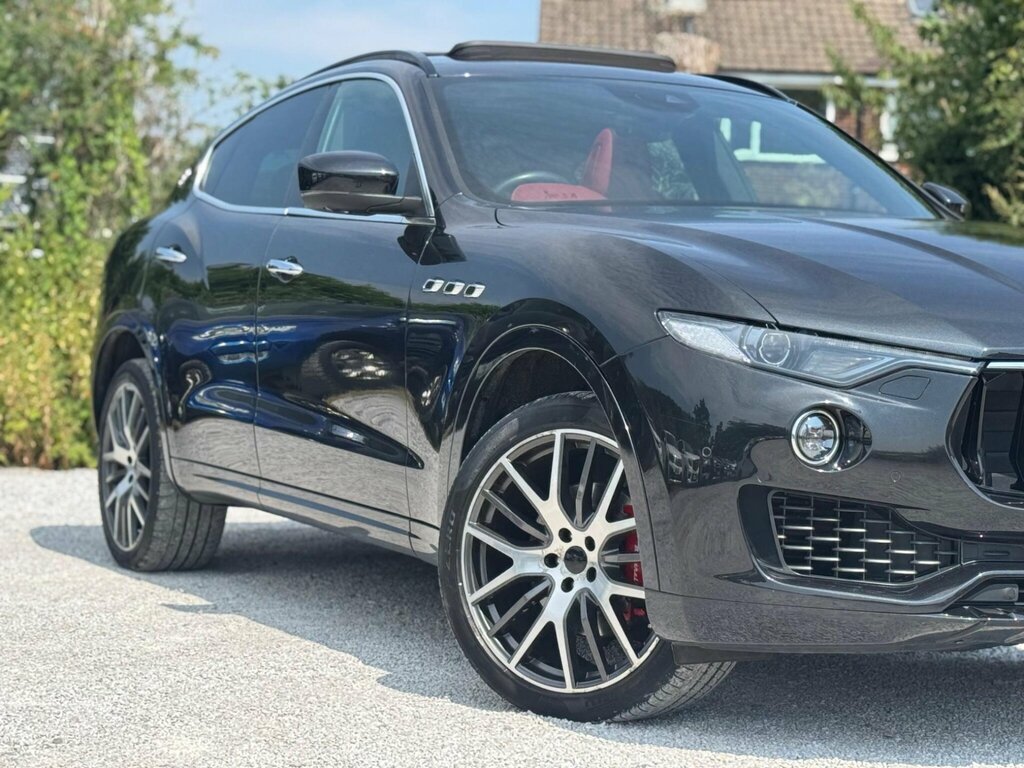 Maserati Levante V6d Auto White #54