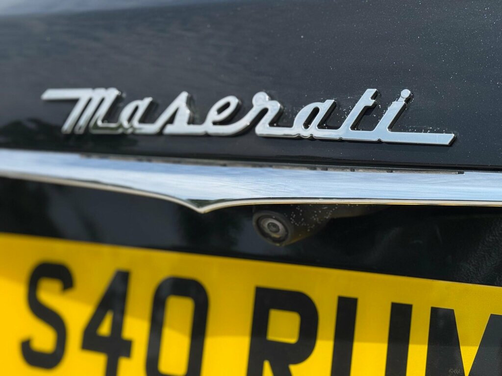 Maserati Levante V6d Auto White #75
