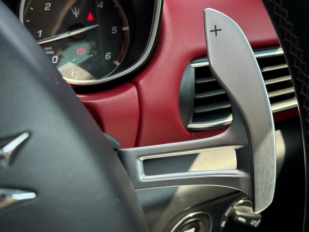 Maserati Levante V6d Auto White #33