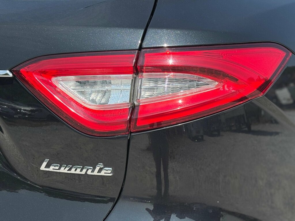 Maserati Levante V6d Auto White #69
