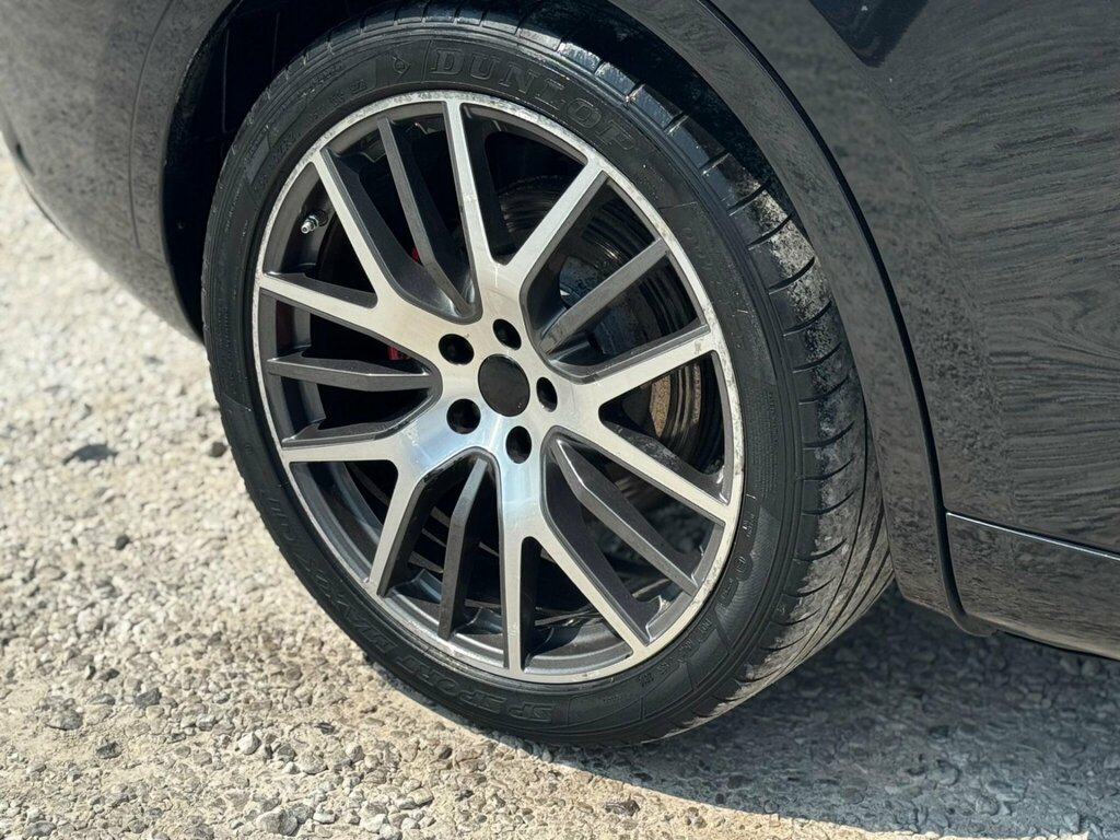 Maserati Levante V6d Auto White #77