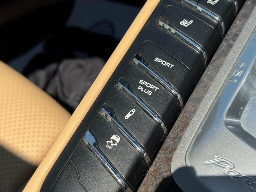 Porsche Panamera Hatchback Brown #30