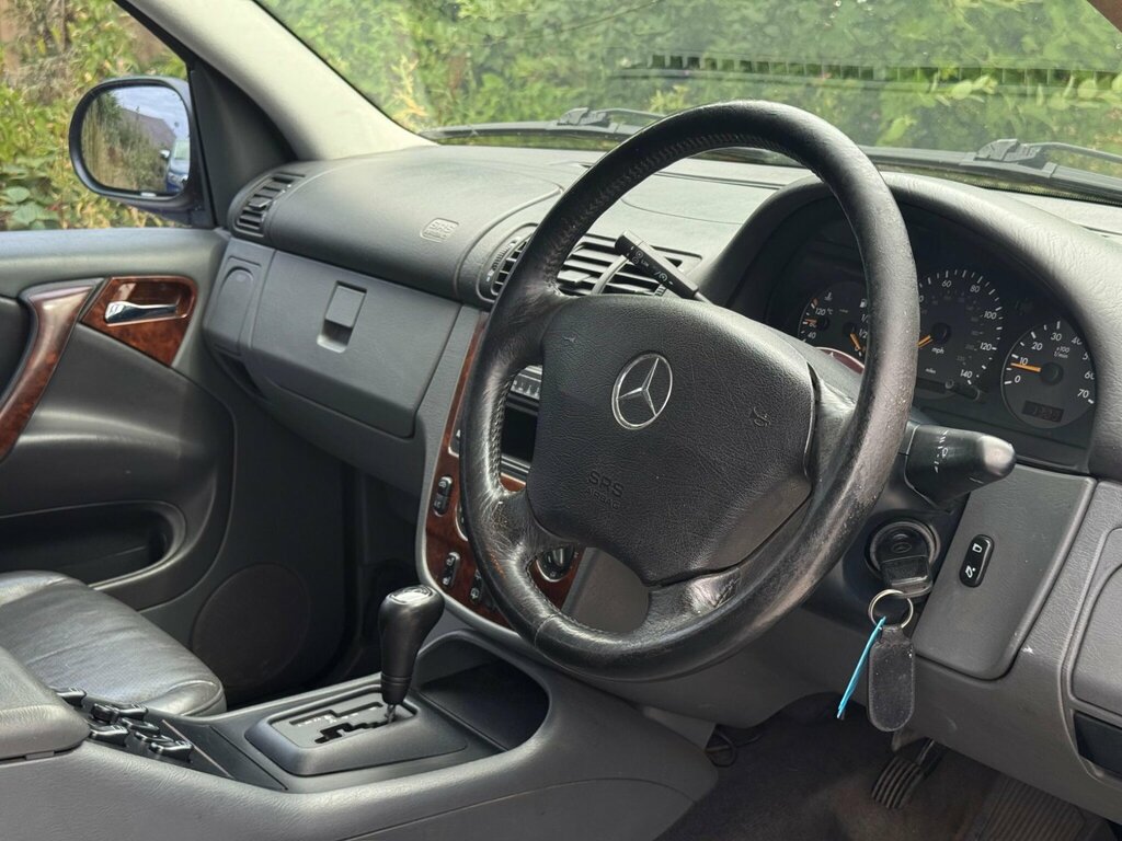 Mercedes-Benz M Class Ml270 Cdi 5-Door Silver #12