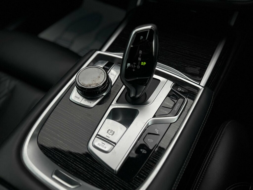 BMW 7 Series 730D M Sport Grey #16