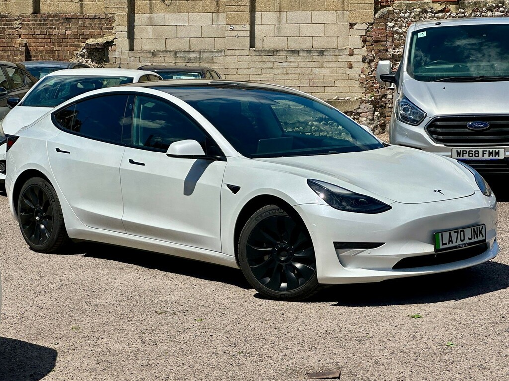 Tesla Model 3 Saloon White