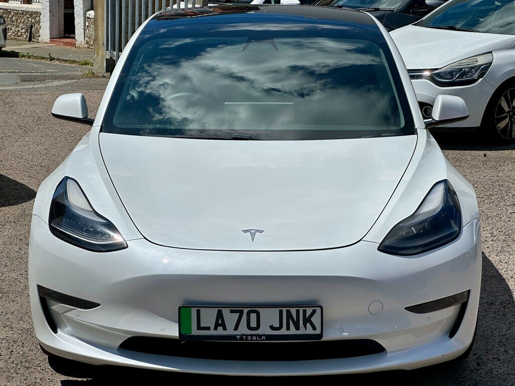 Tesla Model 3 Saloon LA70JNK White #2