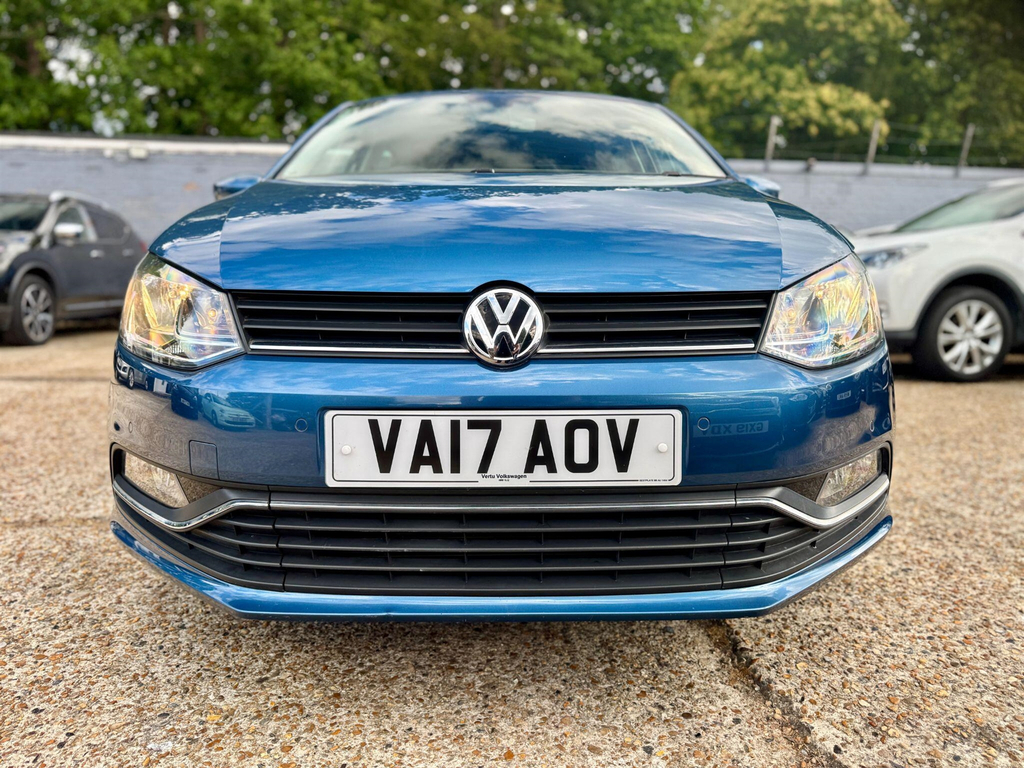 Volkswagen Polo Hatchback VA17AOV Blue #2