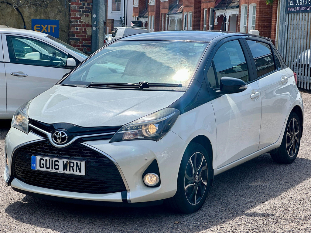 Toyota Yaris Hatchback GU16WRN White #3