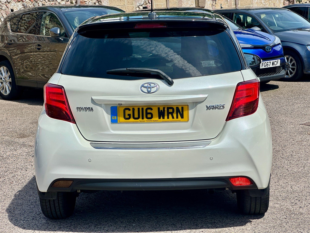 Toyota Yaris Hatchback GU16WRN White #6