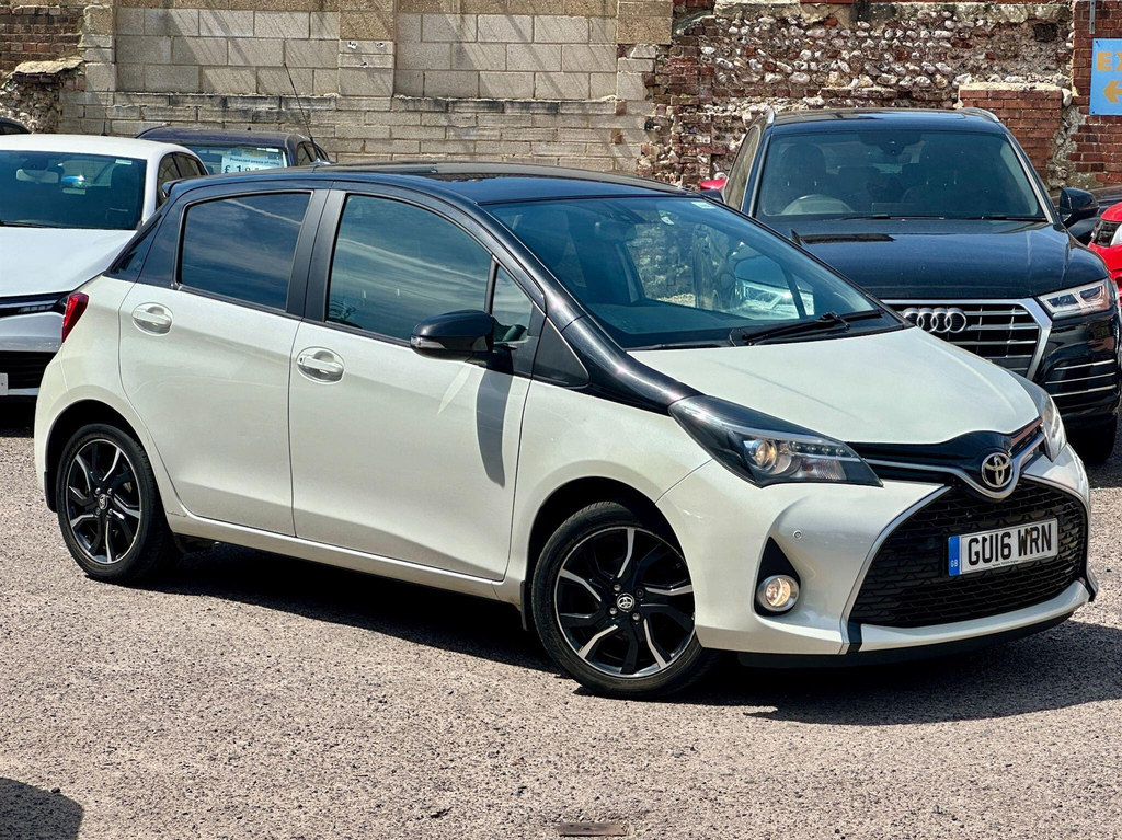 Toyota Yaris Hatchback White