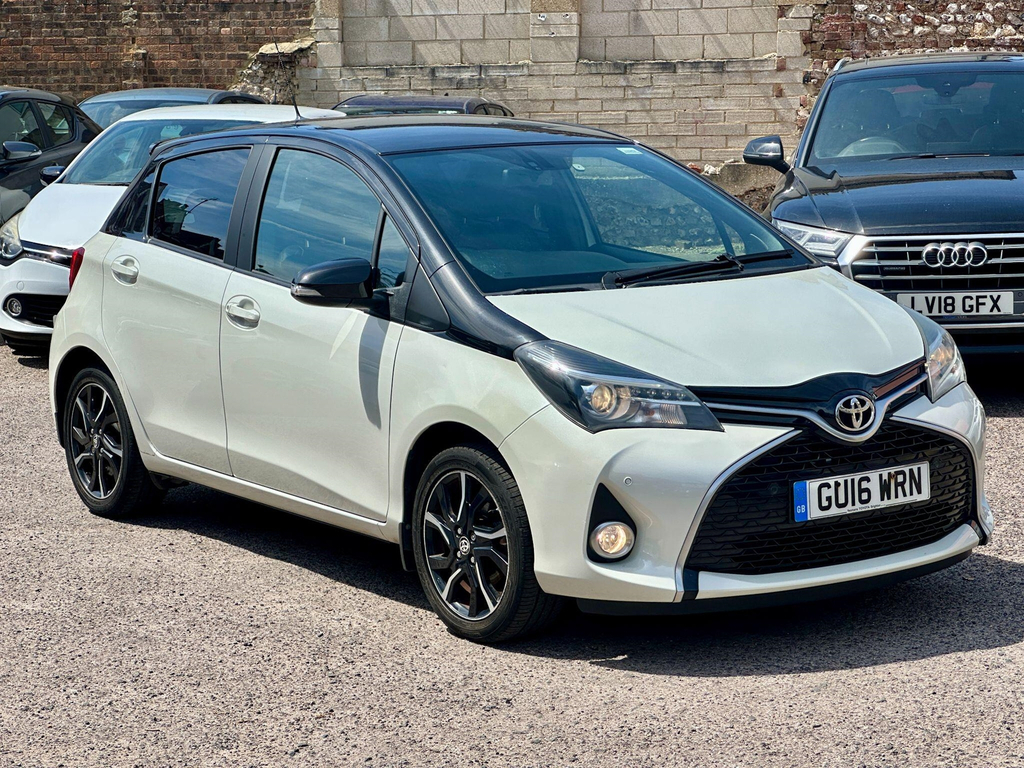 Toyota Yaris Hatchback GU16WRN White #5
