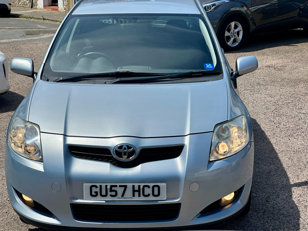 Toyota Auris Hatchback Blue #2